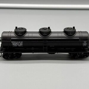 Athearn HO Scale Shippers Car Line SHPX 42 Triple Dome Tank Car 7935